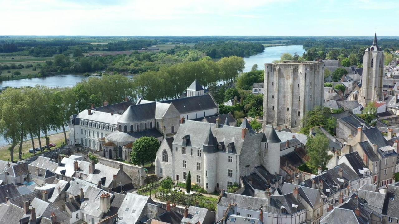 La Loge , Nuit Insolite Au Chateau De Beaugency Exterior foto